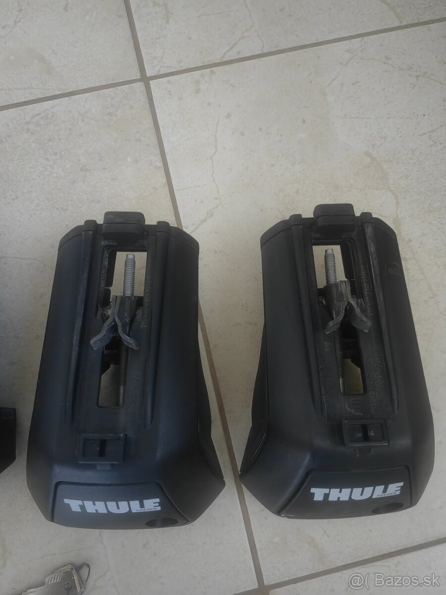 Predám drziaky na tyce Thule wings bar - 2
