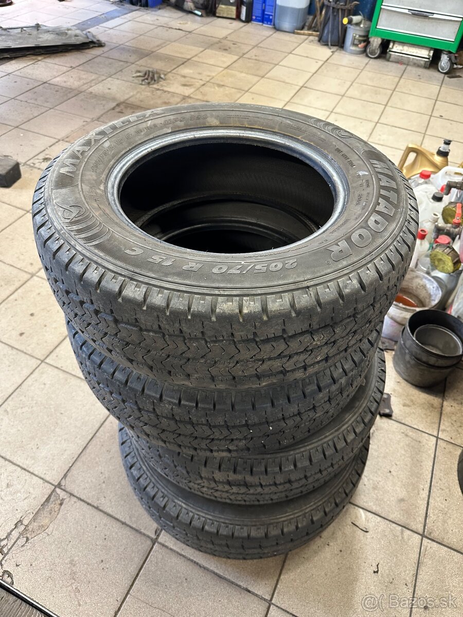 205/70r15c - 2
