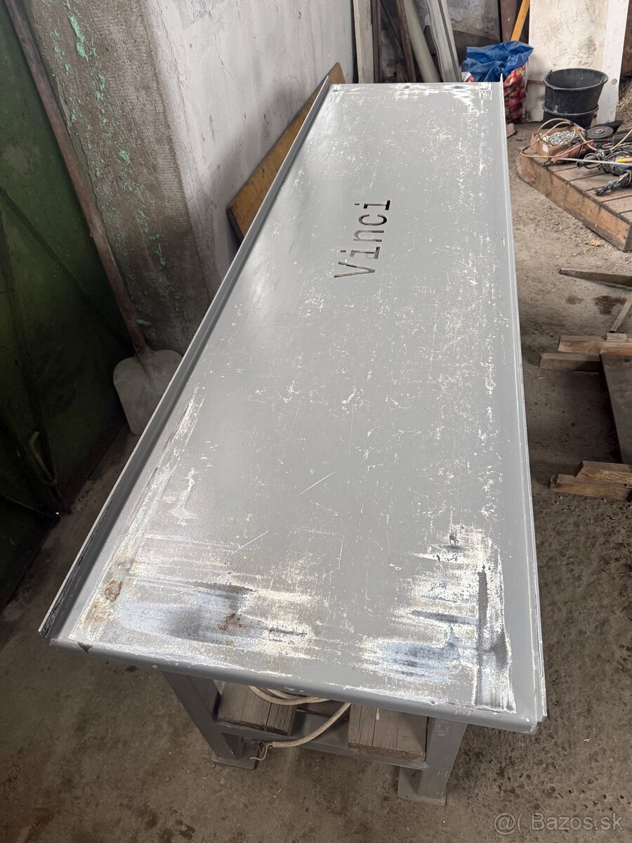 Predám vibracny stôl a formy na betónové ploty. - 2