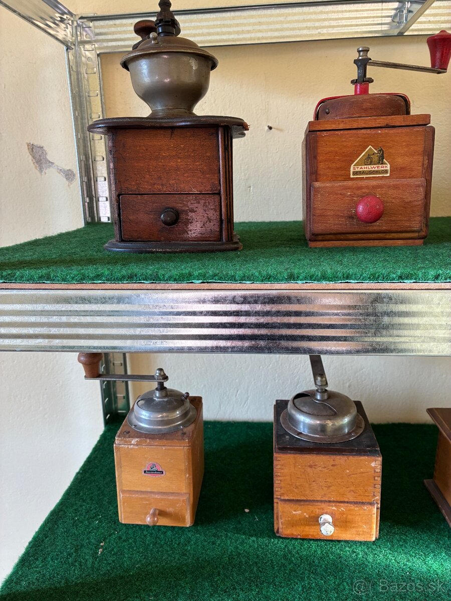 starožitný mlynček na kávu - 2