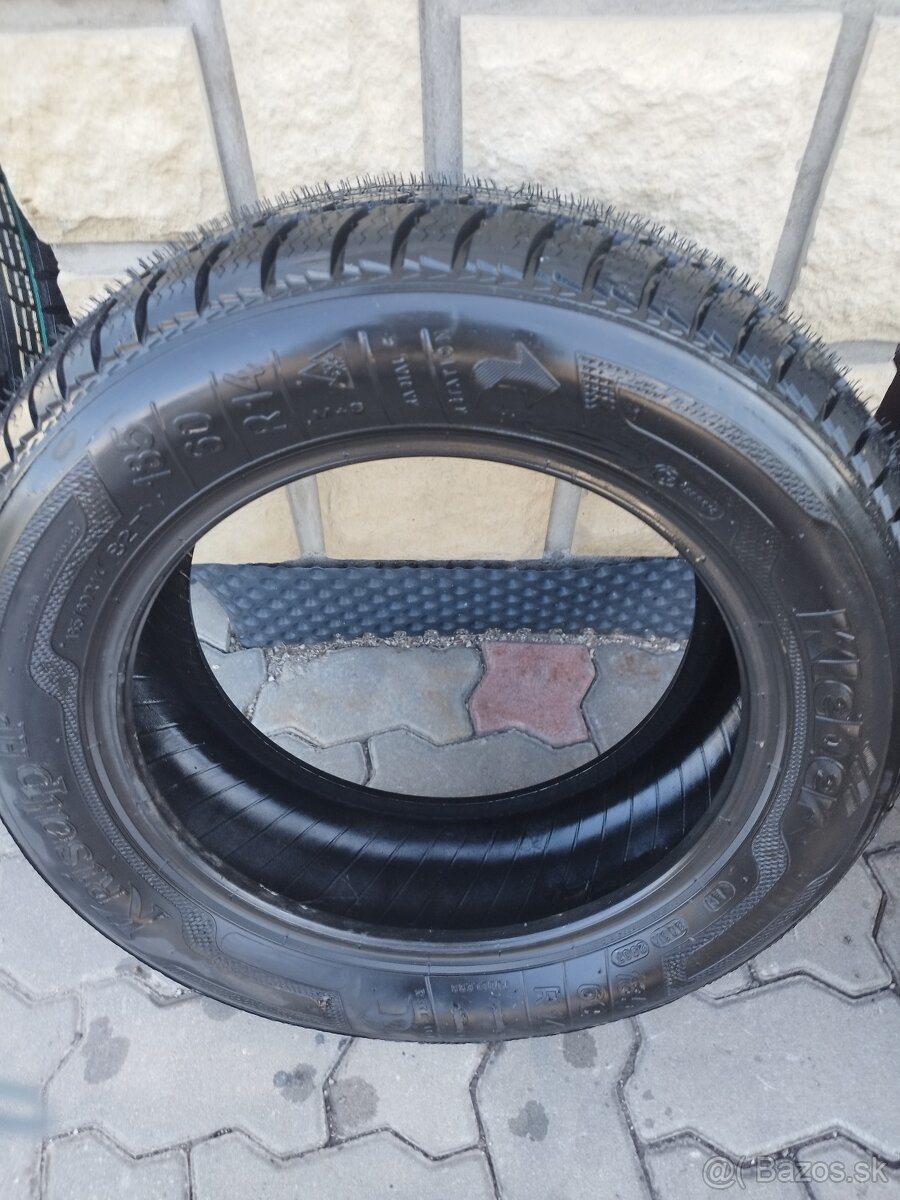 Predám plášť 185/60R14 Kleber - 2