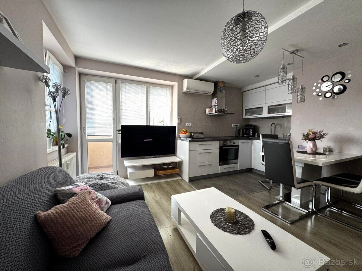 EXKLUZÍVNE 3 izbový byt na PREDAJ - 2