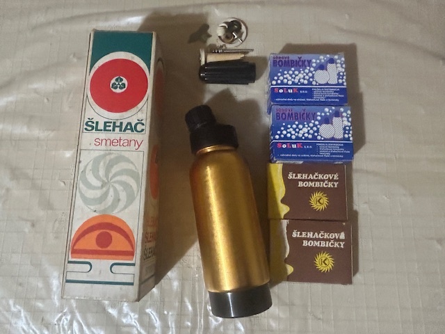 Predám MIX retro vecí - 2