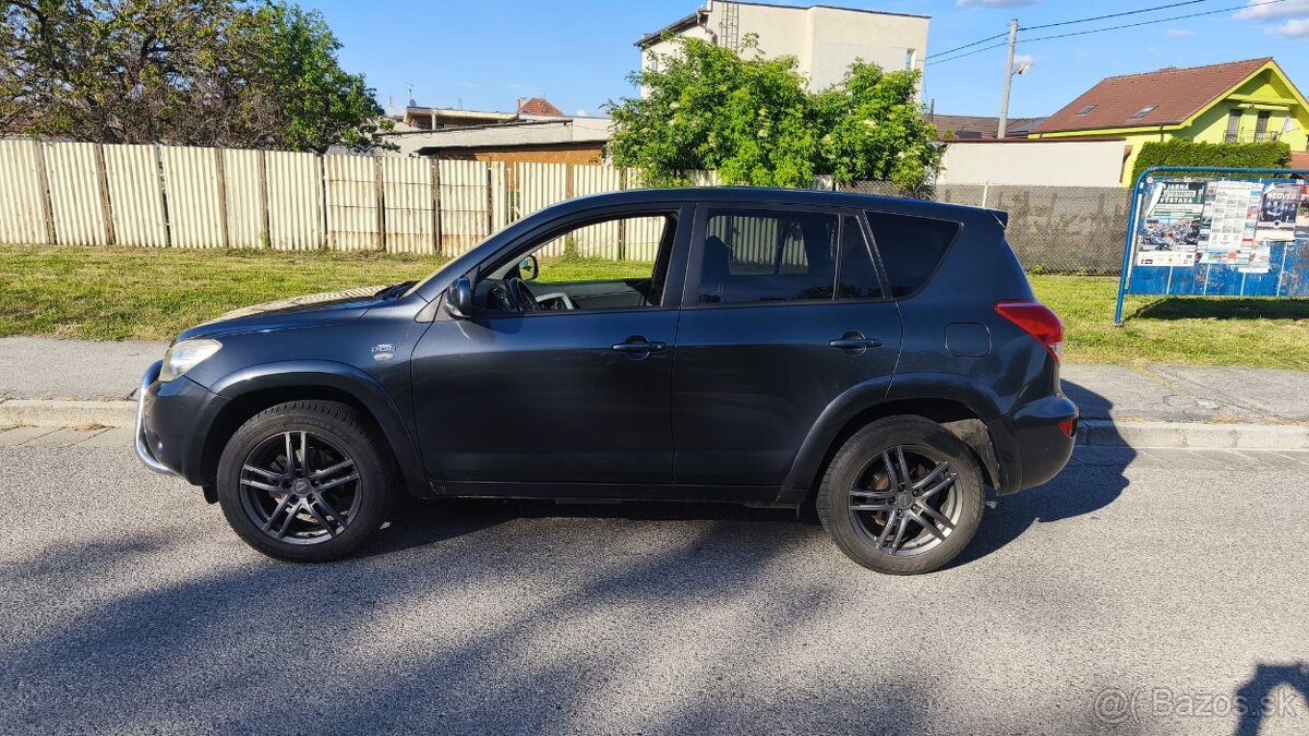 TOYOTA RAV4 2.2 D-4D - 2