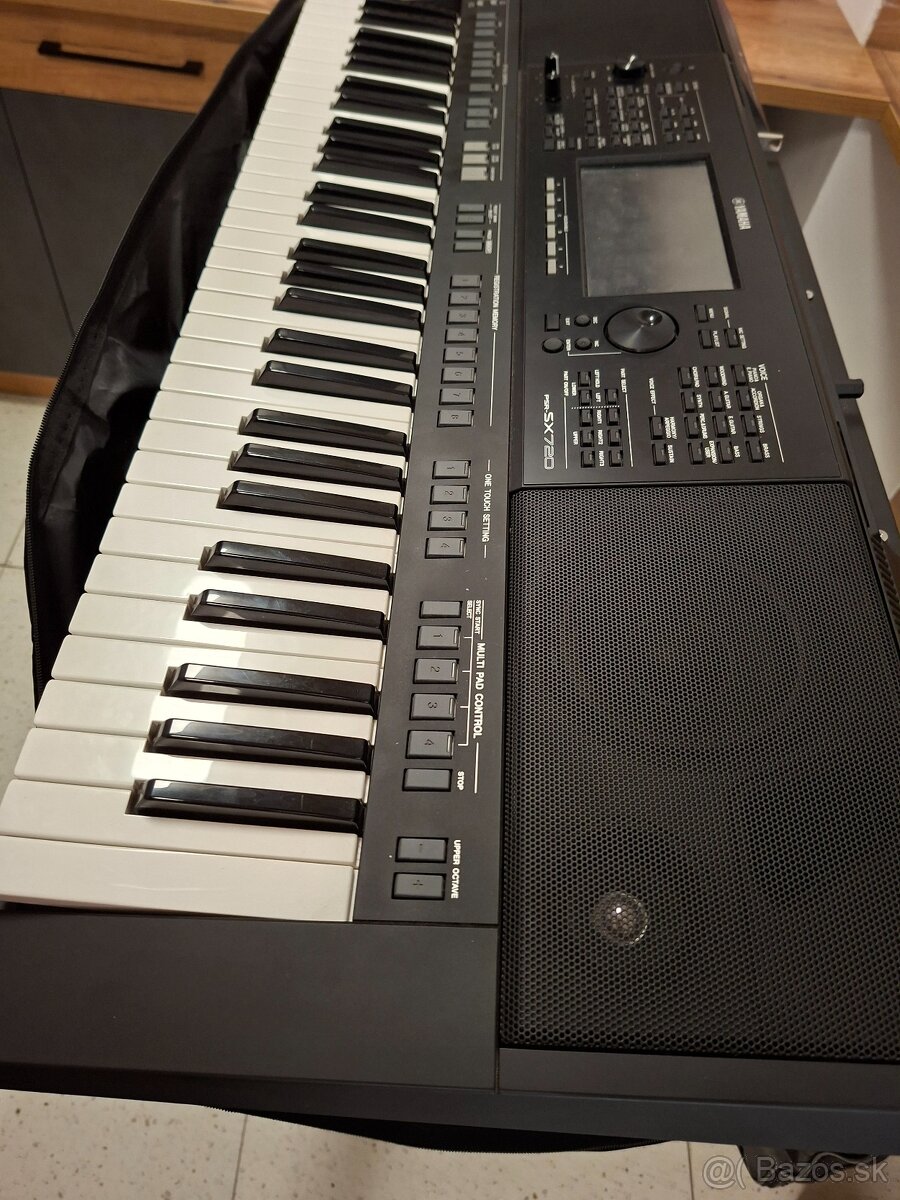 Klavesy yamaha psr sx720 - 2