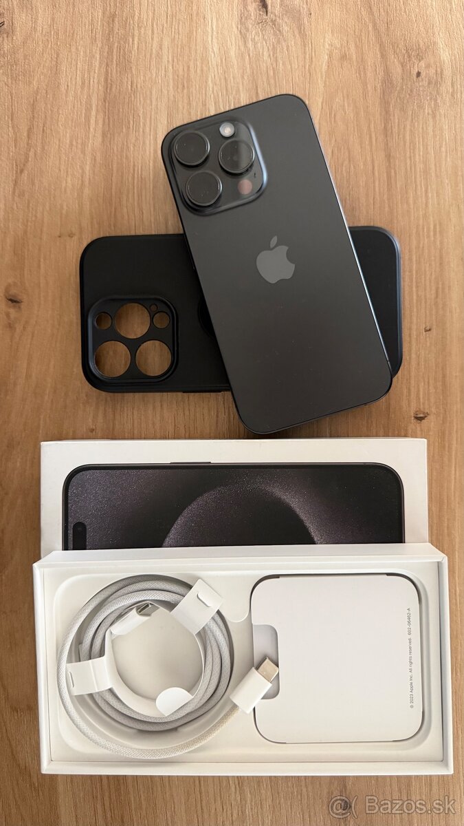 iPhone 15 PRO 256 GB Titanium Black - 2