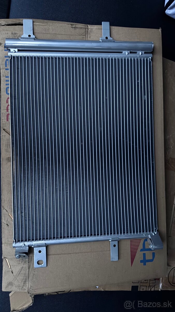 Predám nový chladič klimatizácie KTT110289 - 2