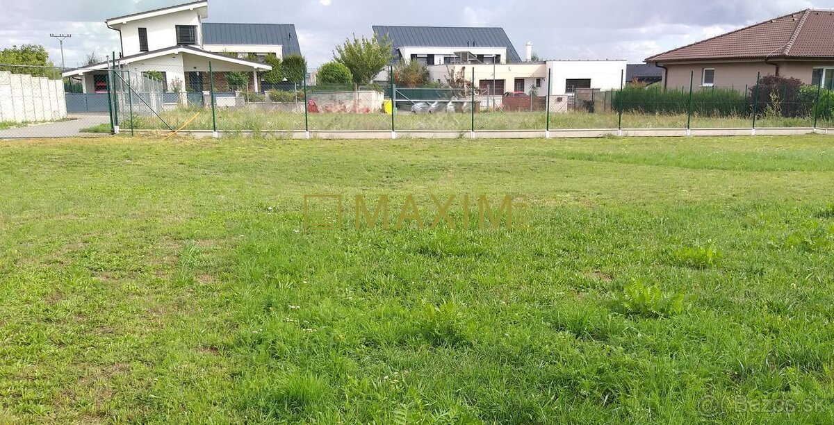 Ponúkame na dlhodobý prenájom pozemok na ulici Vavrinecká v - 2