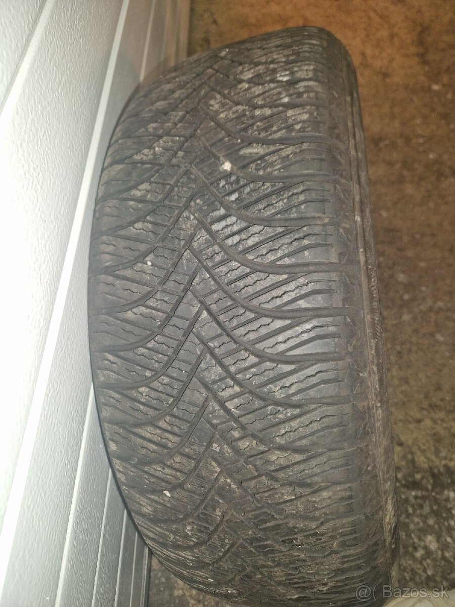 Predám celoročné pneumatiky +disky R16
- 2