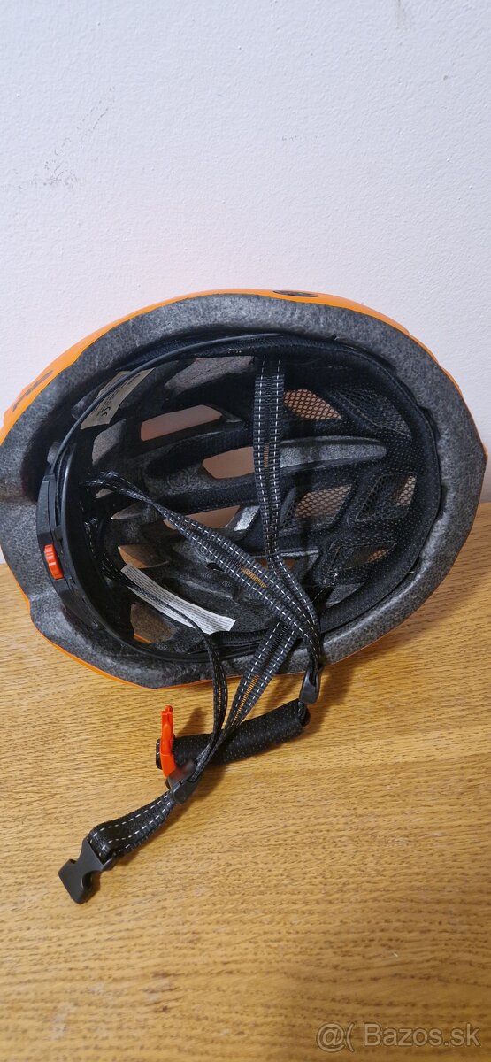 Cyklisticka prilba velkost L - 2