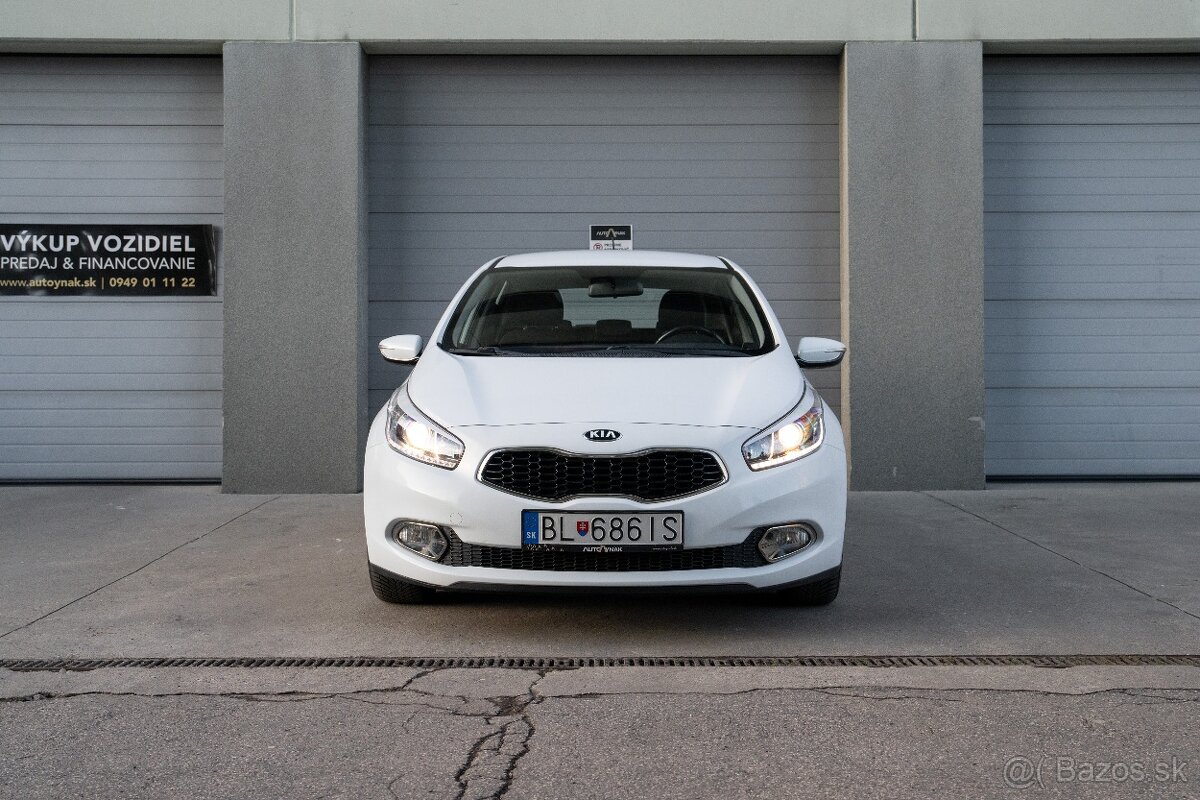 Kia Ceed 1.4i M6, SR - TOP stav - 2