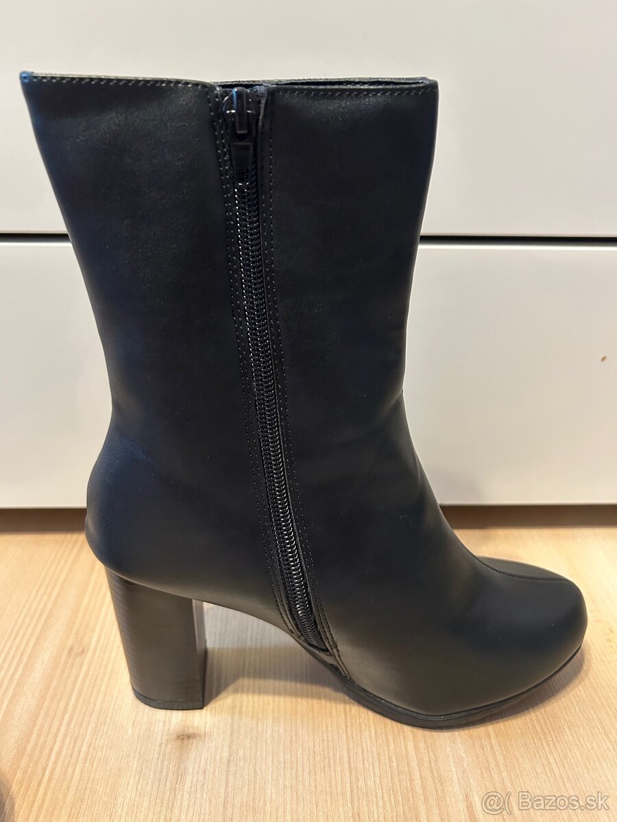 Nové čierne čižmičky veľ. 36 - 2