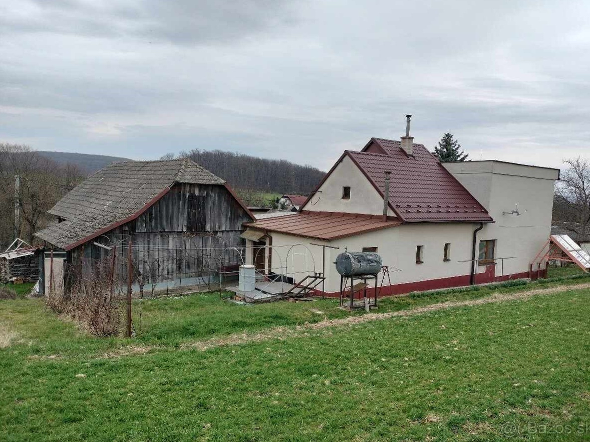 RODINNÝ DOM, STODOLA a POZEMOK 4822 m2 KOPANICE MYJAVA - 2