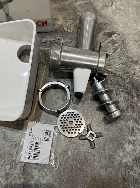 Mlynček Bosch mum 2-4 na kuchynský robot - 2