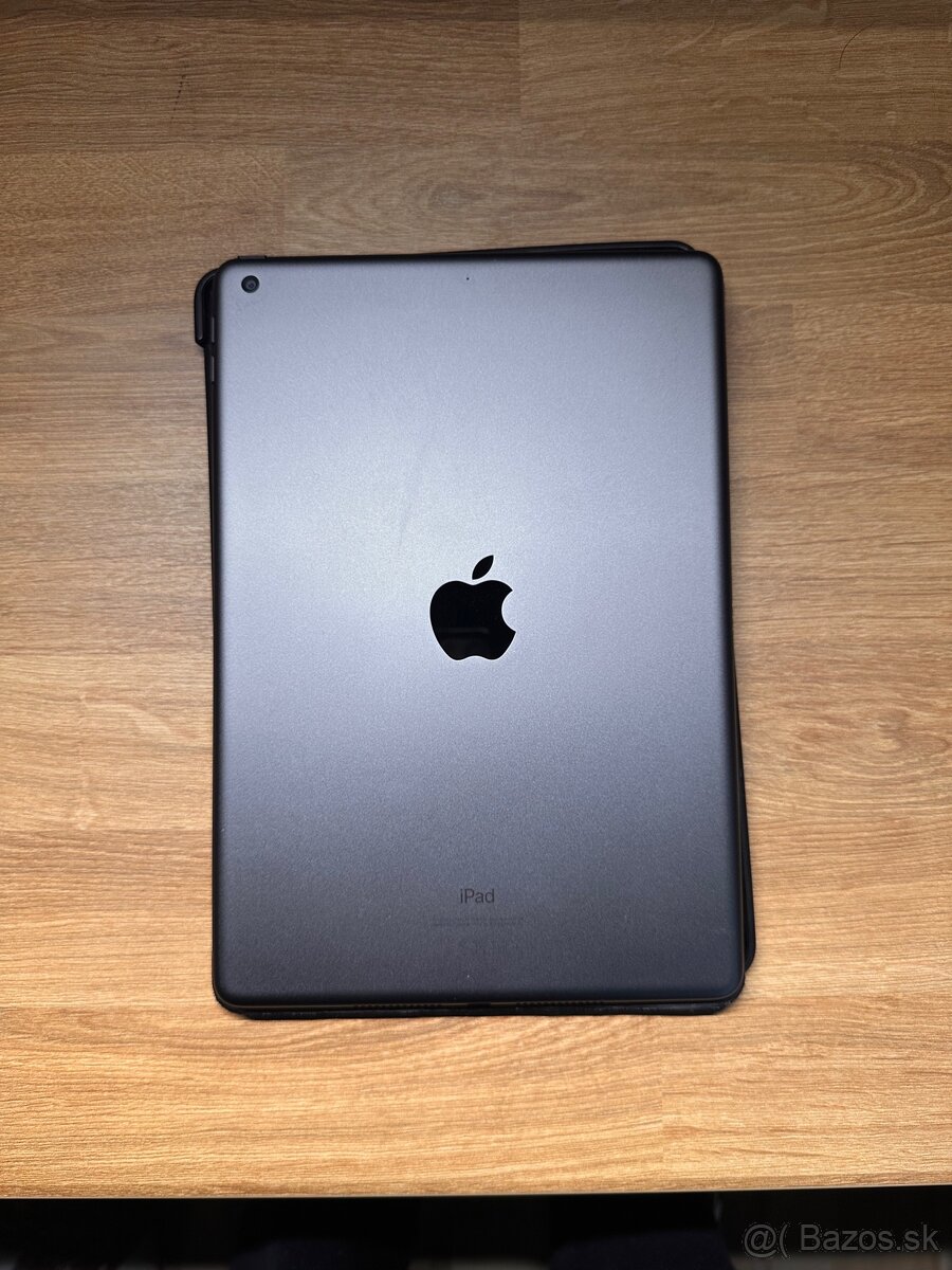 iPad 32GB (8th generation) Wi-Fi - 2