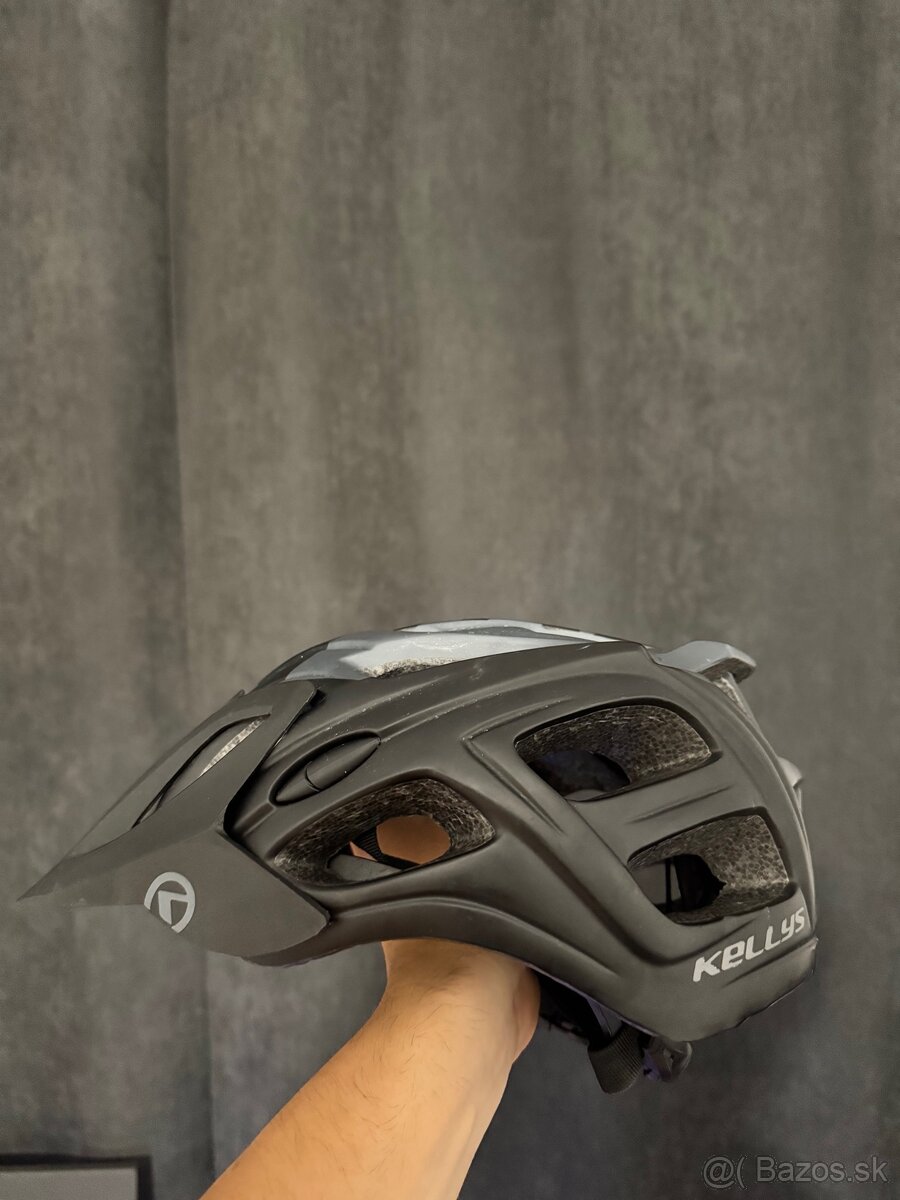Helma / prilba Kellys - 2