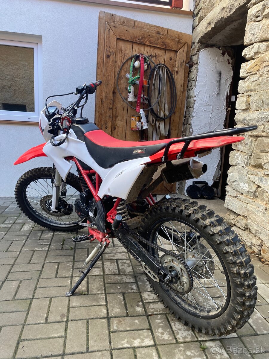 Mikilon Defender 250 - 2