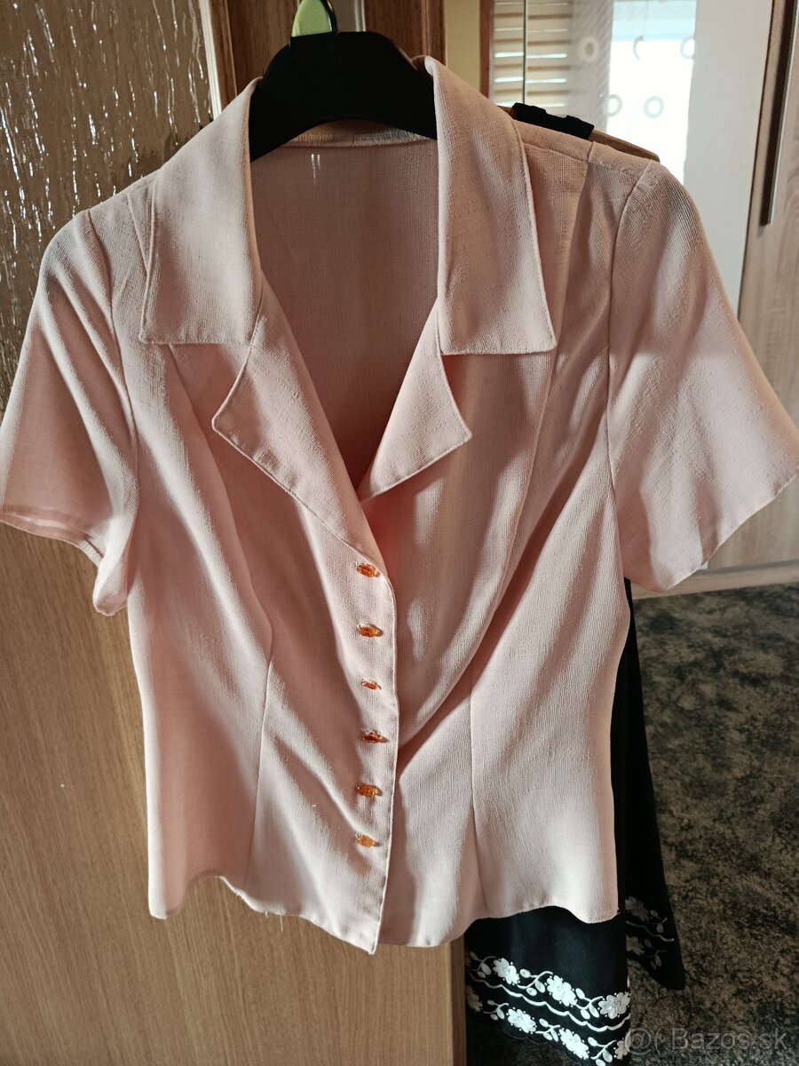 Predám sa ty aj kostymi - 2