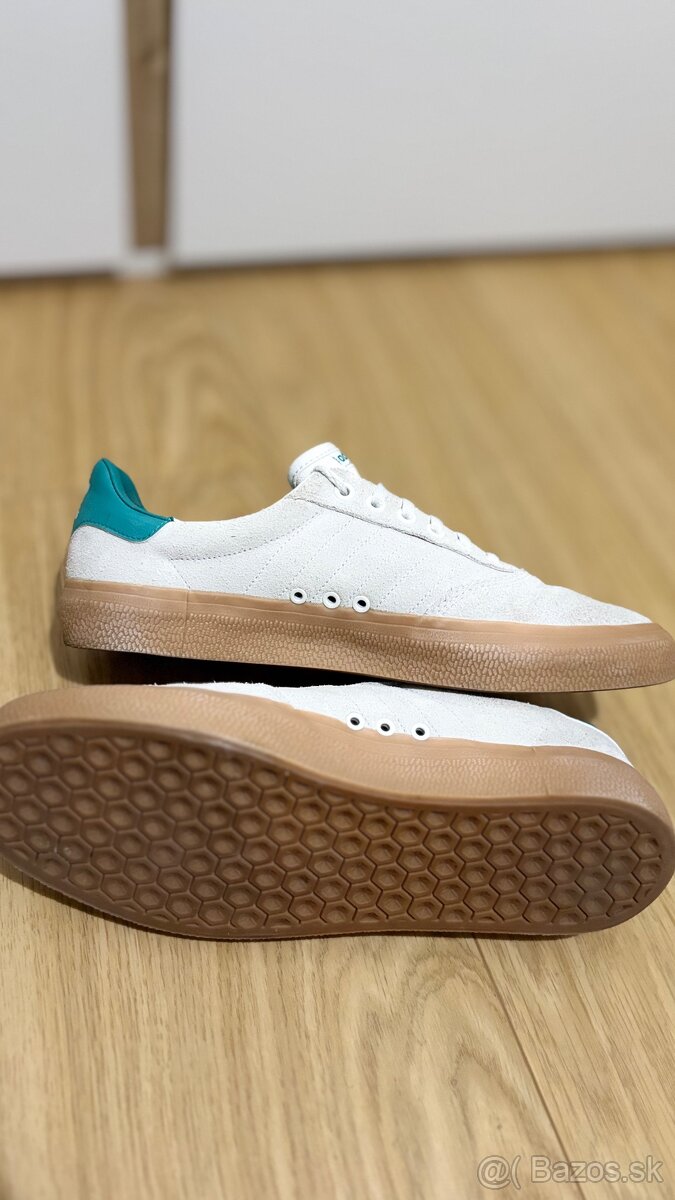 Adidas 3mc vel 42 2/3 - 2