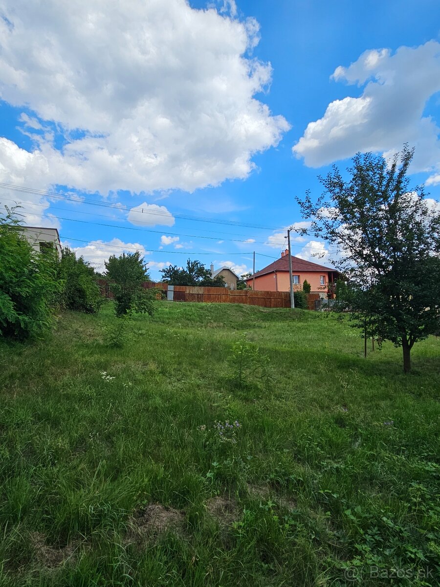 NOVÁČANY - 866m2 stavebný pozemok - 2