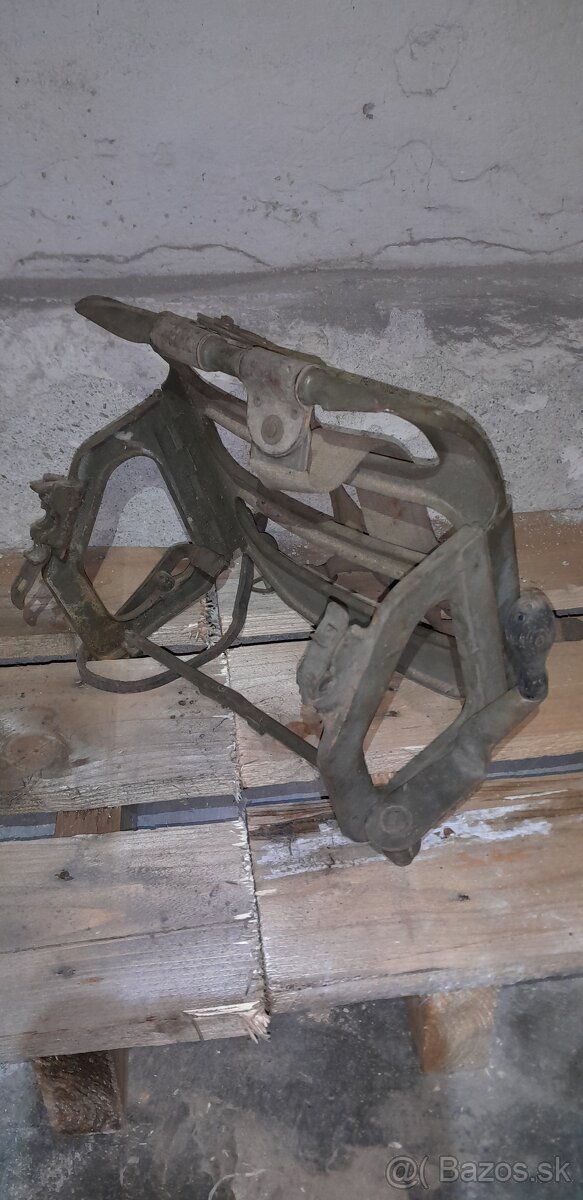 Skladací navíjač vojenských spojárskych cievok - 2