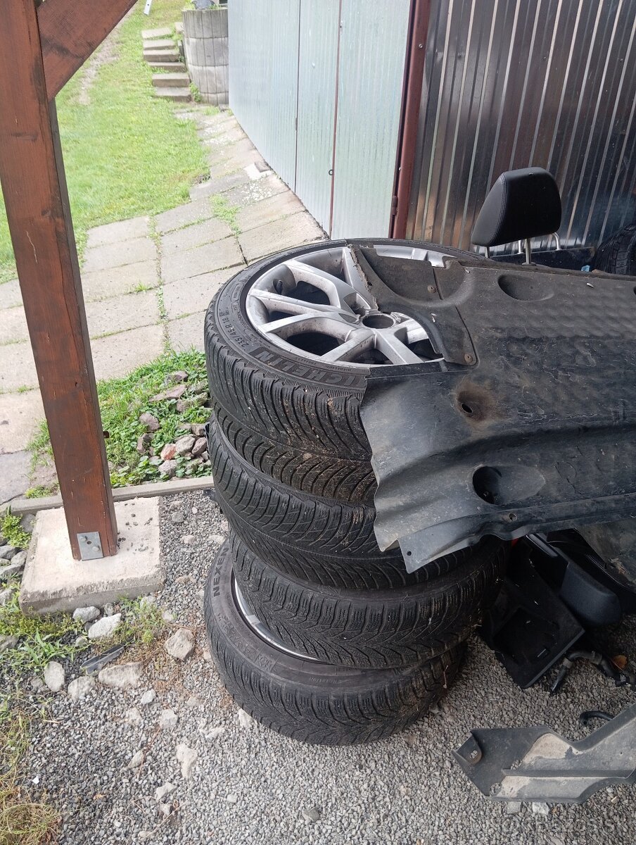 Rozpredám diely vw Passat cc automat 103kw. - 2