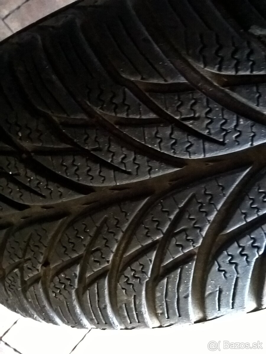3 ks ZIMNÉ 195/50 R15 82H MATADOR 2019 cca 7 mm LEN 25-€/kus - 2