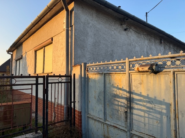 RODINNÝ DOM na predaj -SEREĎ - 2