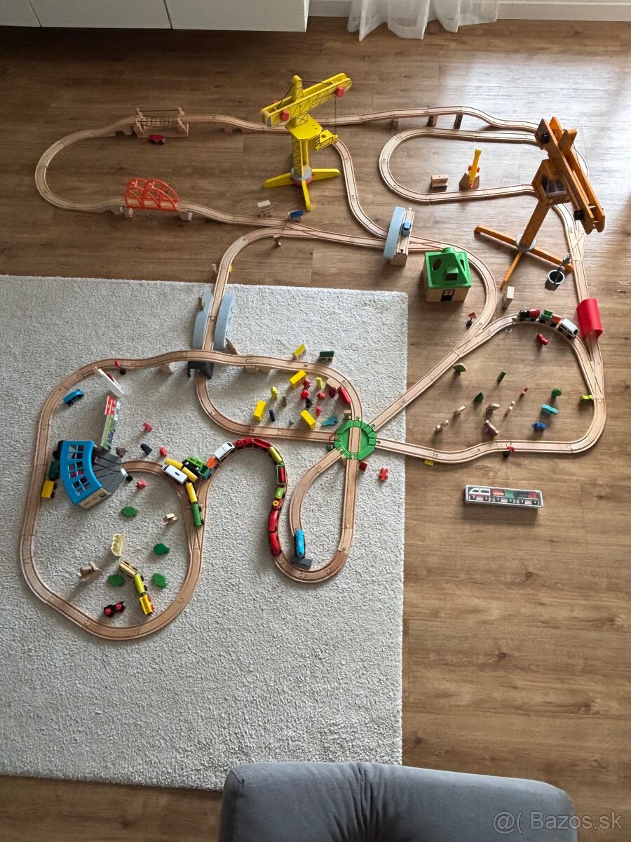 Obrovská vlaková trať s príslušenstvom - 2