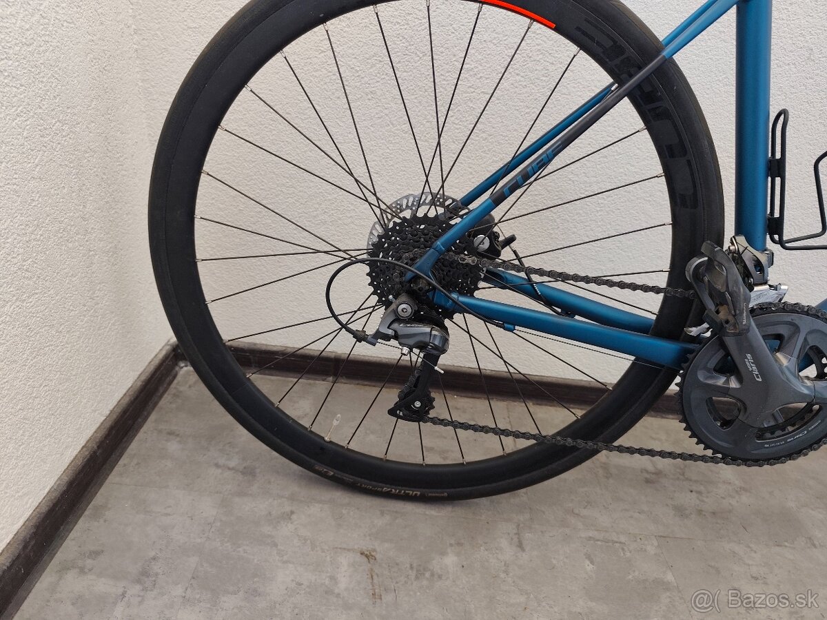 Cestný bicykel Cube Attain, veľkosť 58 - 2