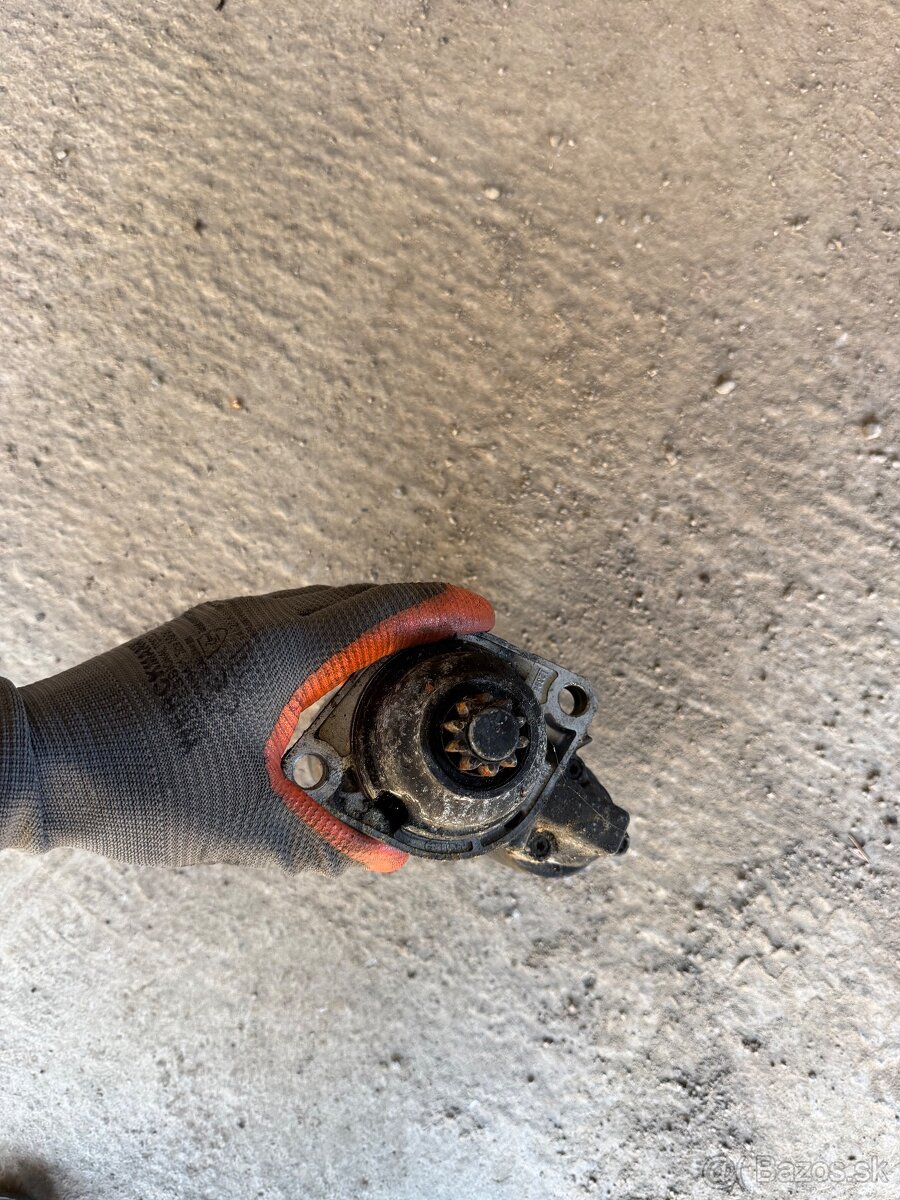 Štartér vw touran 2006 1.9tdi 77kw - 2