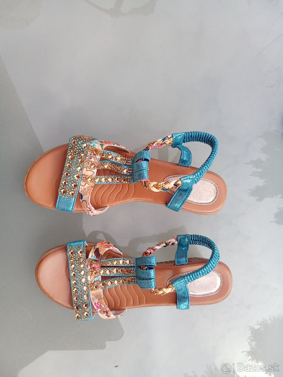 Lodičky a sandále - 2