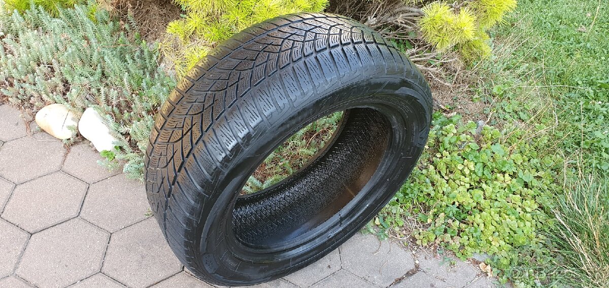 Goodyear UltraGrip 225/55 R16 zimna - 2
