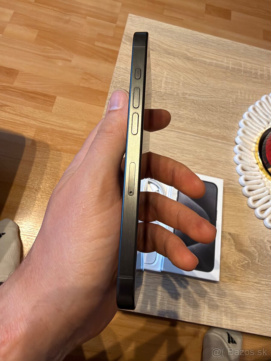 iPhone 15 Pro 128GB čierny - 2