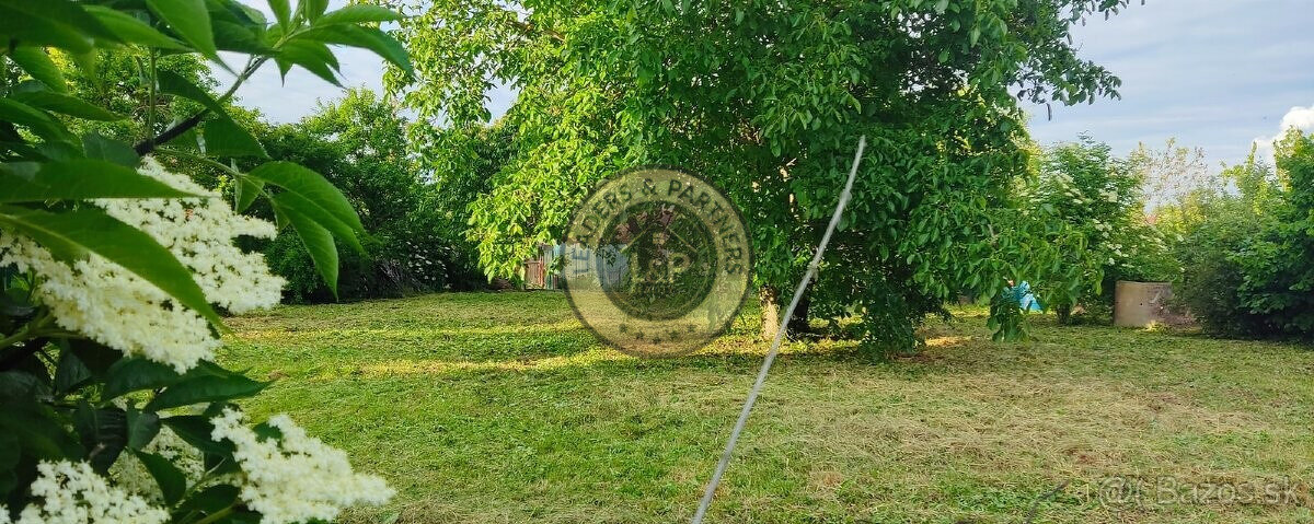 Na predaj pozemok vhodný na výstavbu RD v obci Dolné Dubové - 2