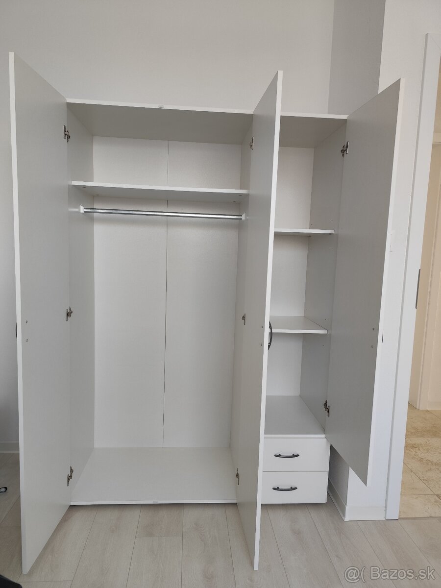 Šatníková skriňa biela - 2