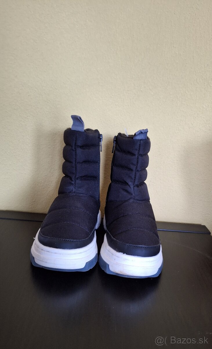 PREŠÍVANÁ ŠPORTOVÁ ČLENKOVÁ OBUV ZARA, veľ 30 - 2