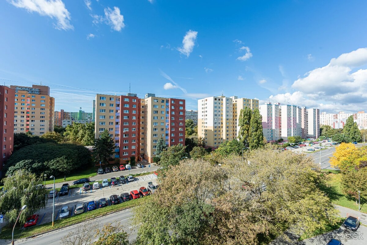 PRENÁJOM – veľký 3 iz byt v Petržalke - 2