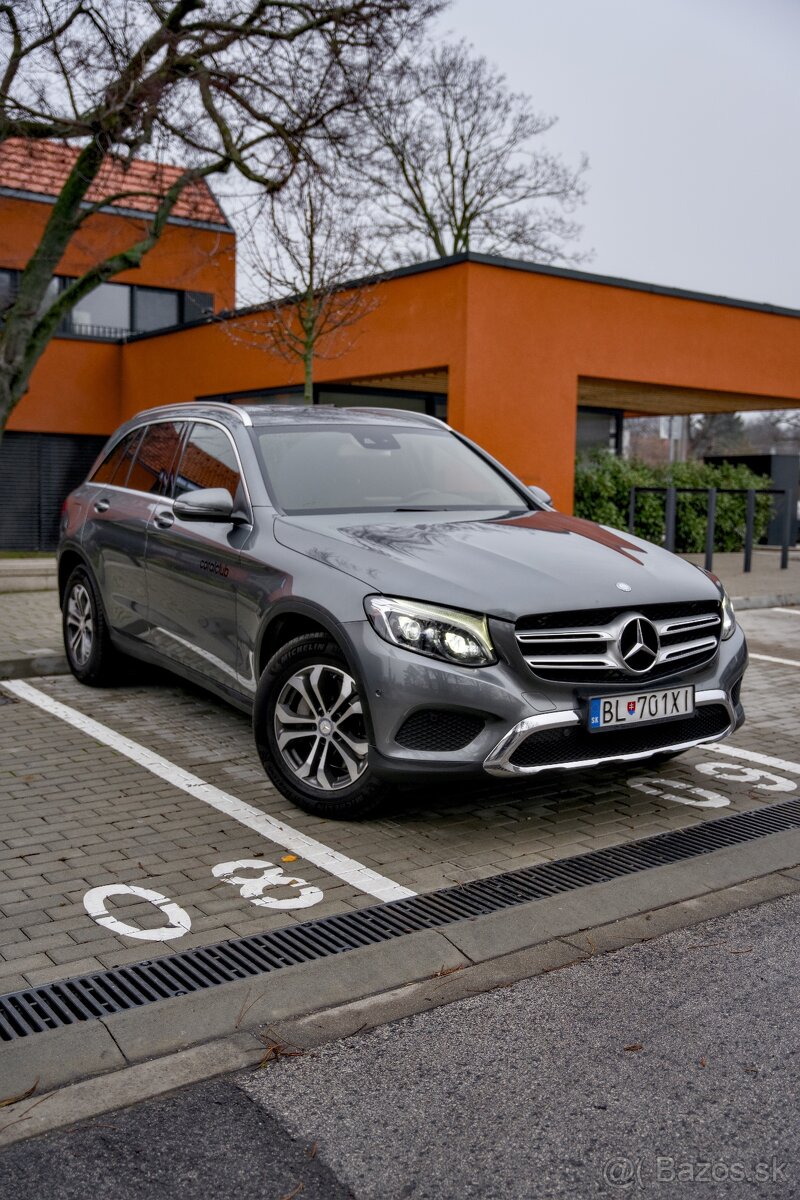 Mercedes-Benz GLC SUV 250 4Matic AT/9 - 2
