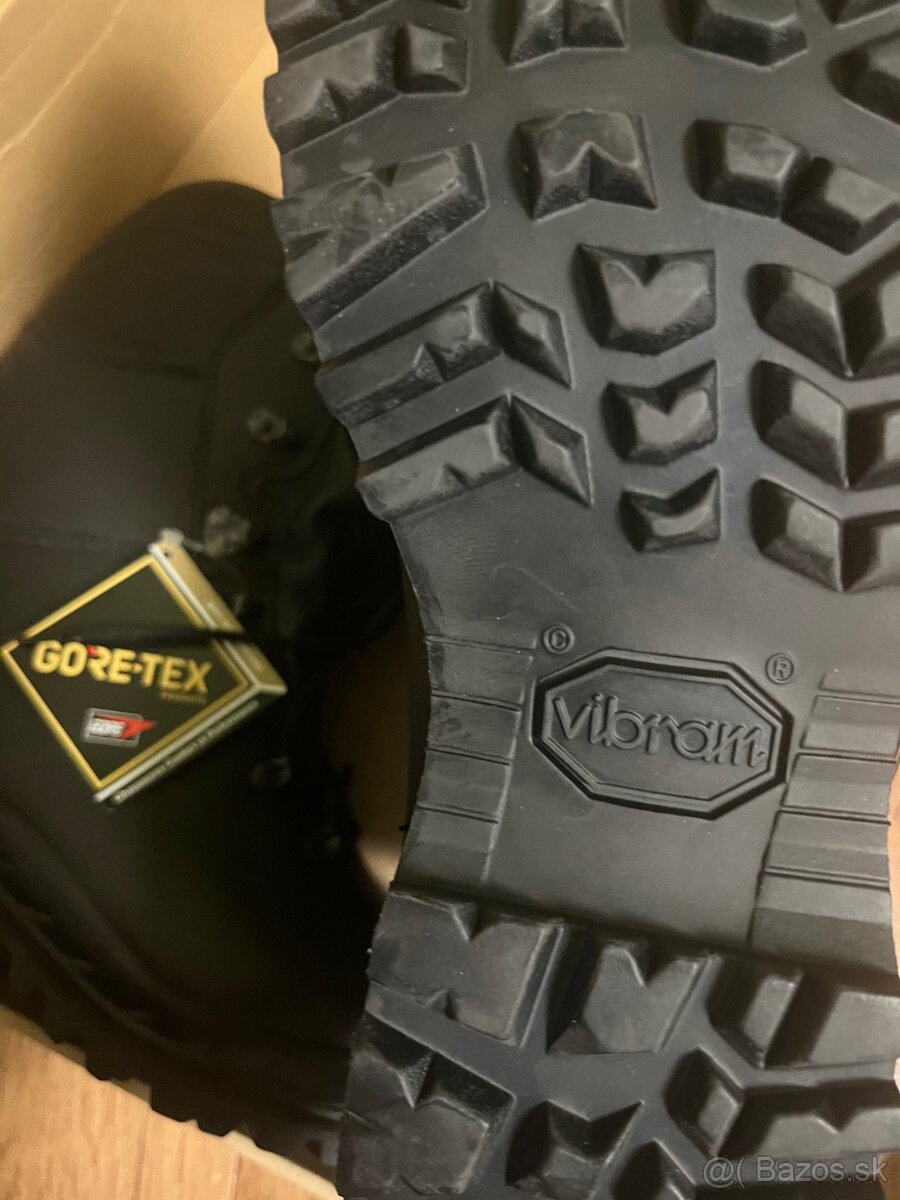 kanady Goretex /41/ - 2