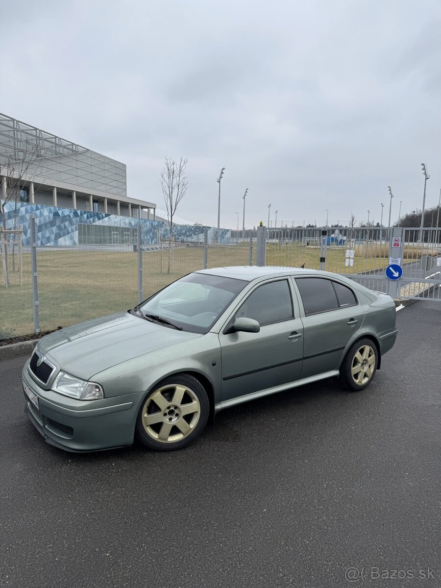 Skoda Octavia I 1.8T 4x4 Elegance "RS" - 2