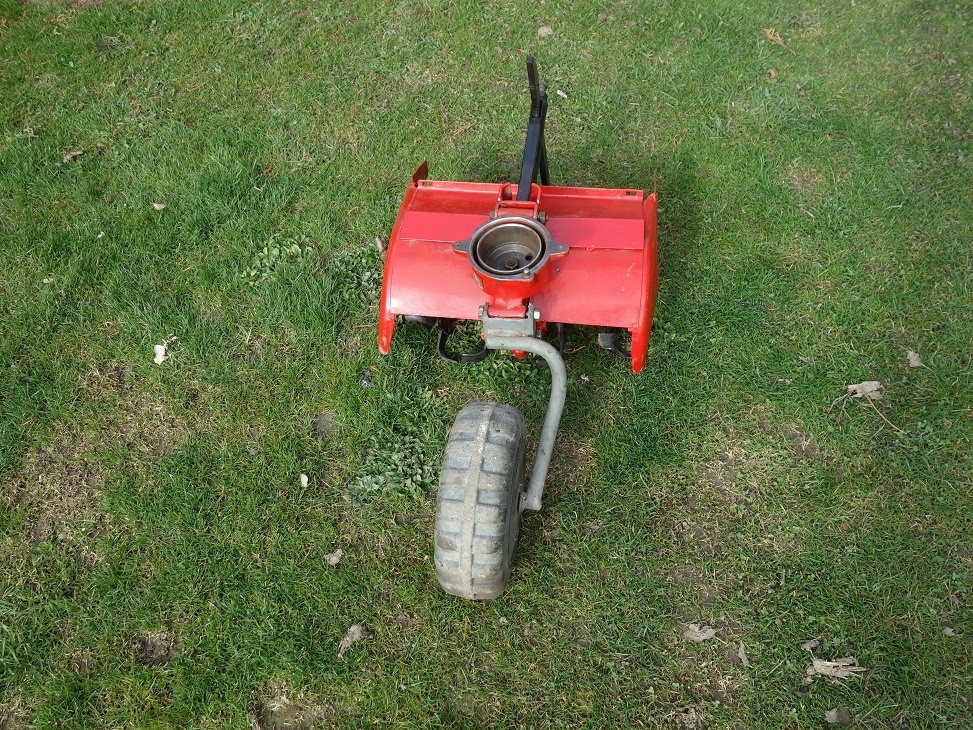 Medziriadkový rotavátor - plečka - 2