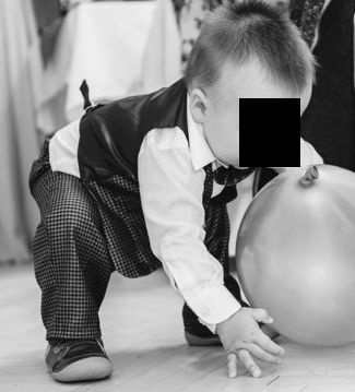 Predám kompletný oblek pre cca ročného chlapčeka - 2