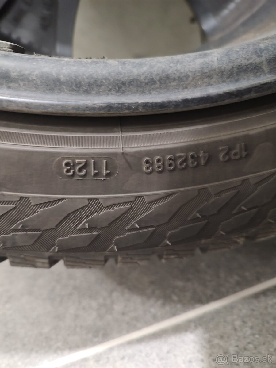 Predam pneu aj disky 235/45r19 - 2