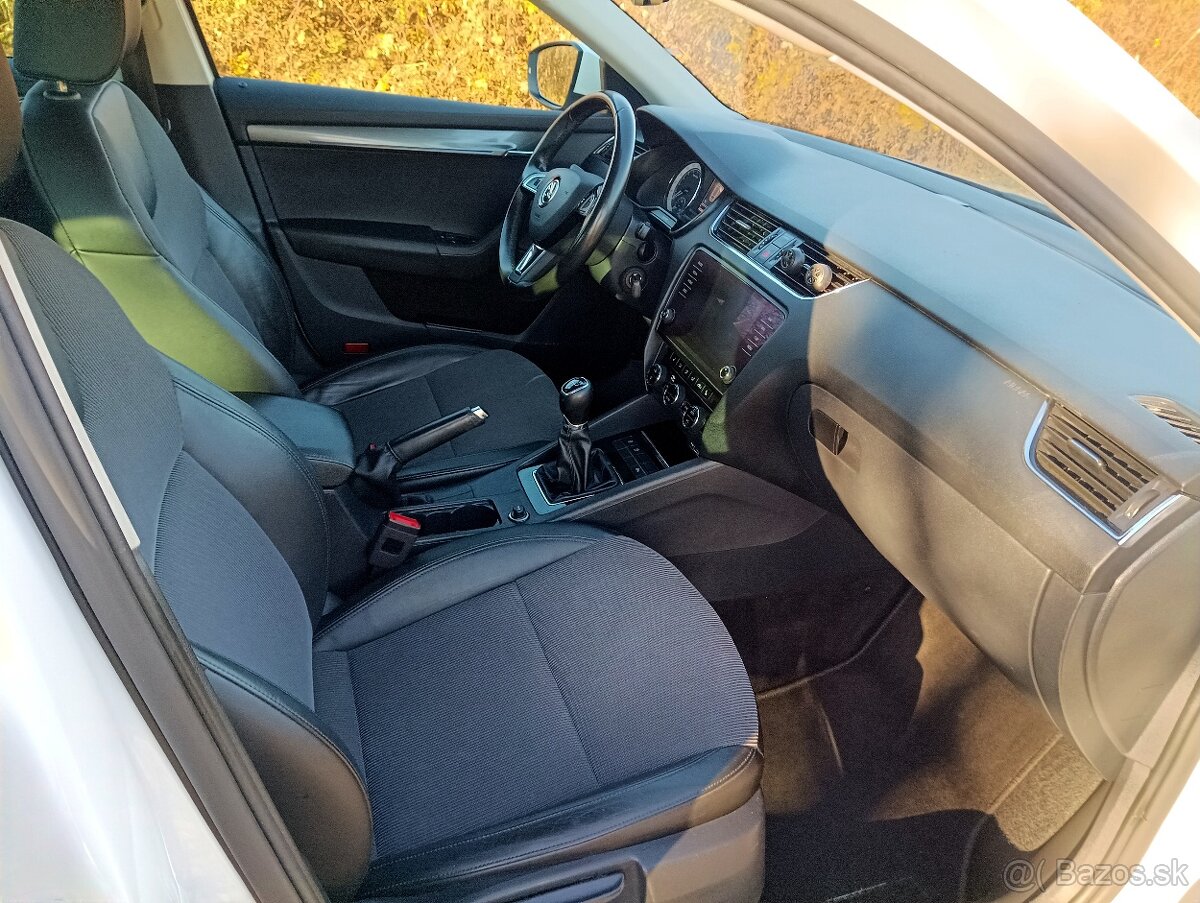 ŠKODA OCTAVIA COMBI lll 1,6 TDI CR CHROM NAVI LED MODEL 2020 - 2