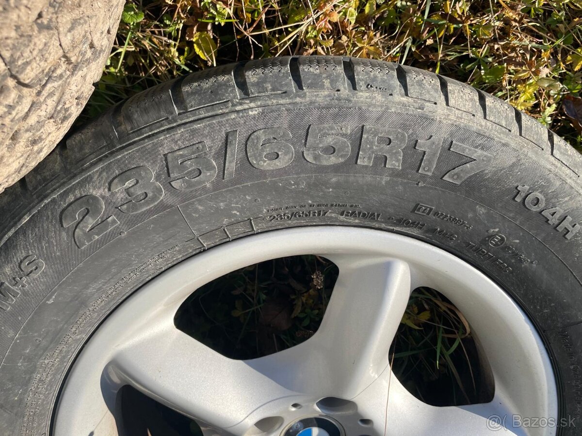 Bmw x5 235/65 r17 zimné - 2