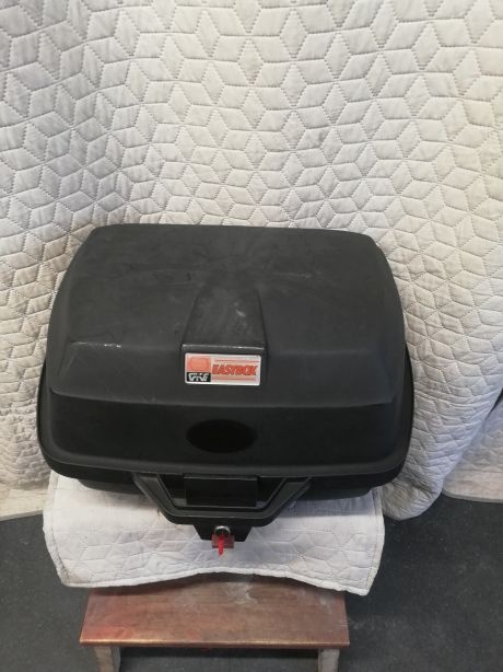 moto kufor - top case GIVI EASYBOX - retro - 2