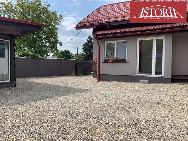 PREDAJ Kompletne zrekonštruovaný rodinný dom v Turanoch - 2