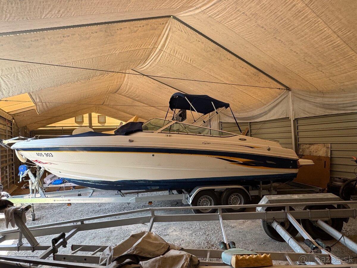 Chaparral 240 SSI Bowrider - 2