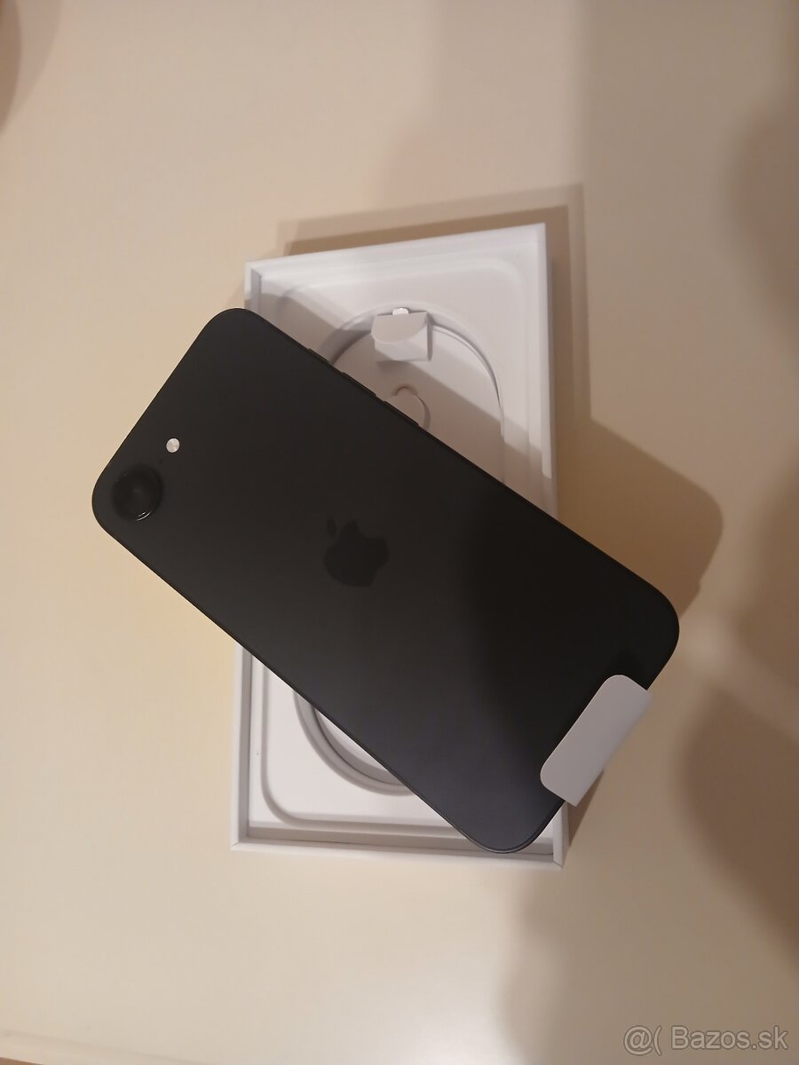 iPhone 16e 128gb black - 2
